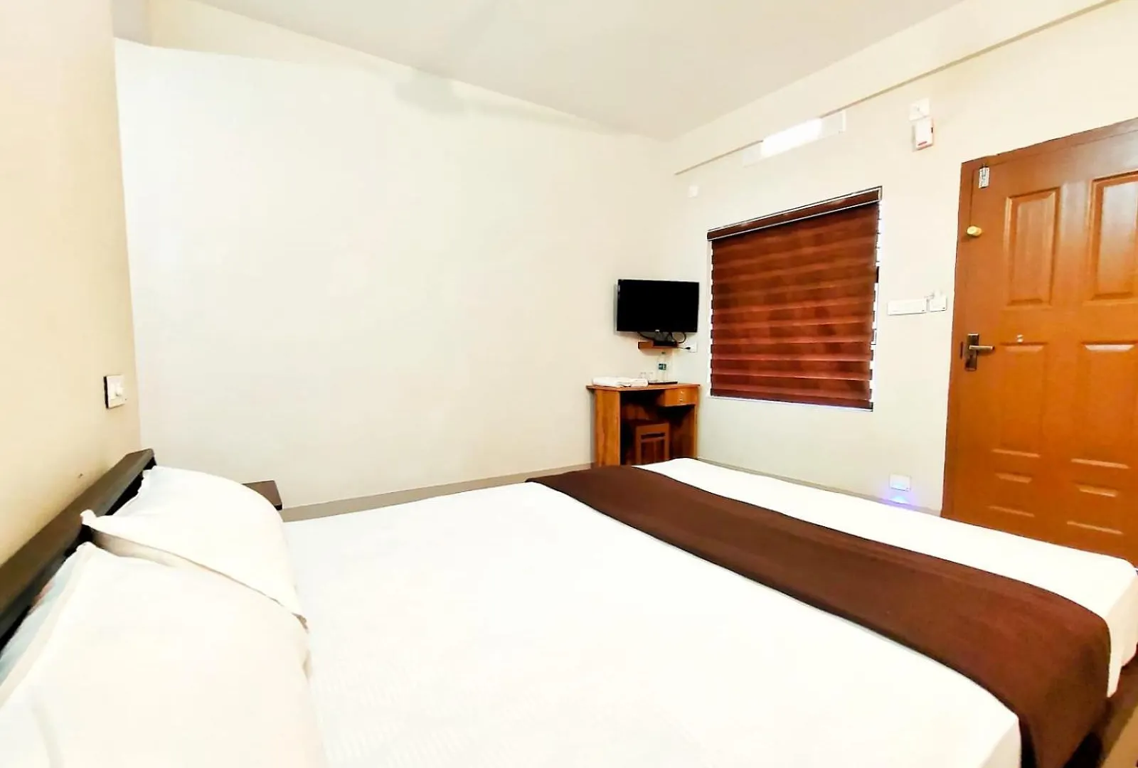Mizzle Resort Padinjarathara 0*,